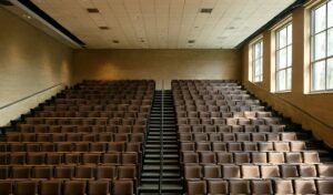 How Do Auditorium Acoustics Affect Sound Quality in Events