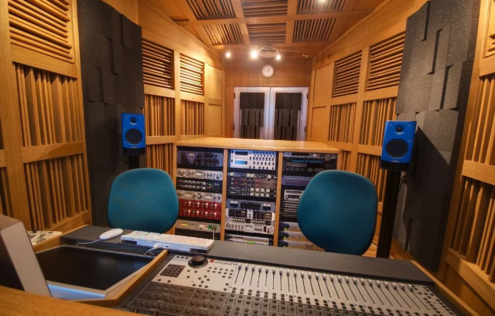 How Can an Acoustic Design Specialist Help in Reducing Echo